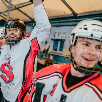 Dancis vs Vektors - draudzīgais hokeja duelis - Foto Jurģis Rikveilis