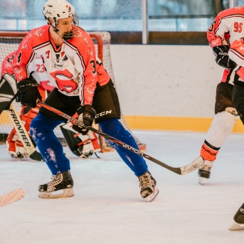 Dancis vs Vektors - draudzīgais hokeja duelis - Foto Jurģis Rikveilis