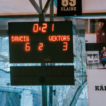 Dancis vs Vektors - draudzīgais hokeja duelis - Foto Jurģis Rikveilis