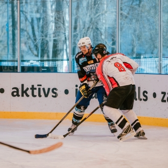 Dancis vs Vektors - draudzīgais hokeja duelis - Foto Jurģis Rikveilis