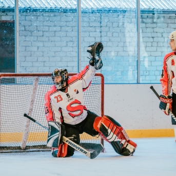 Dancis vs Vektors - draudzīgais hokeja duelis - Foto Jurģis Rikveilis
