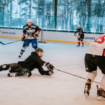 Dancis vs Vektors - draudzīgais hokeja duelis - Foto Jurģis Rikveilis