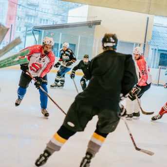 Dancis vs Vektors - draudzīgais hokeja duelis - Foto Jurģis Rikveilis