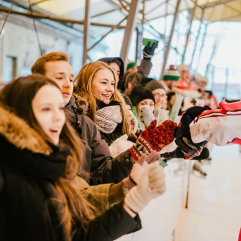 Dancis vs Vektors - draudzīgais hokeja duelis - Foto Jurģis Rikveilis