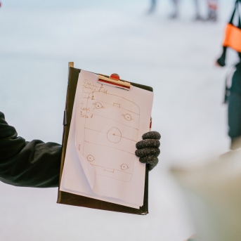 Dancis vs Vektors - draudzīgais hokeja duelis - Foto Jurģis Rikveilis