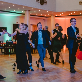 Gada balle „Danča modes - No klasikas līdz avangardam“ - Foto Anna Zvejniece