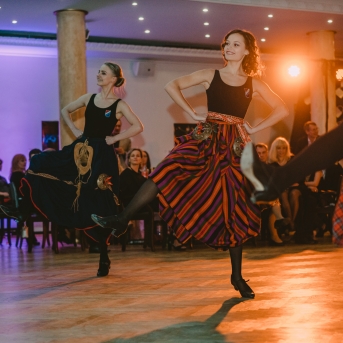 Gada balle „Danča modes - No klasikas līdz avangardam“ - Foto Anna Zvejniece