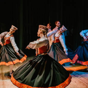 „Ceļā uz Deju svētkiem“ CATA kultūras namā, Cēsīs - Foto Jurģis Rikveilis, Reinis Bērze, Kārlis Lācis