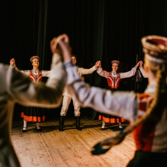 „Ceļā uz Deju svētkiem“ CATA kultūras namā, Cēsīs - Foto Jurģis Rikveilis, Reinis Bērze, Kārlis Lācis
