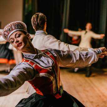 „Ceļā uz Deju svētkiem“ CATA kultūras namā, Cēsīs - Foto Jurģis Rikveilis, Reinis Bērze, Kārlis Lācis