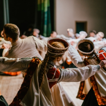 „Ceļā uz Deju svētkiem“ CATA kultūras namā, Cēsīs - Foto Jurģis Rikveilis, Reinis Bērze, Kārlis Lācis