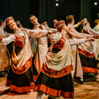 „Ceļā uz Deju svētkiem“ CATA kultūras namā, Cēsīs - Foto Jurģis Rikveilis, Reinis Bērze, Kārlis Lācis