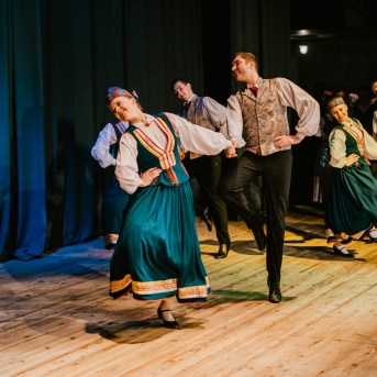 „Ceļā uz Deju svētkiem“ CATA kultūras namā, Cēsīs - Foto Jurģis Rikveilis, Reinis Bērze, Kārlis Lācis