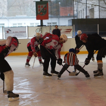 Lielajam hokejam 40 - 