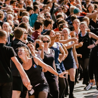 Dancis mēģinājumos Daugavas stadionā - Foto Jurģis Rikveilis