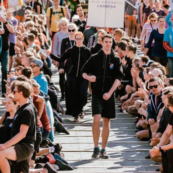 Dancis mēģinājumos Daugavas stadionā - Foto Jurģis Rikveilis