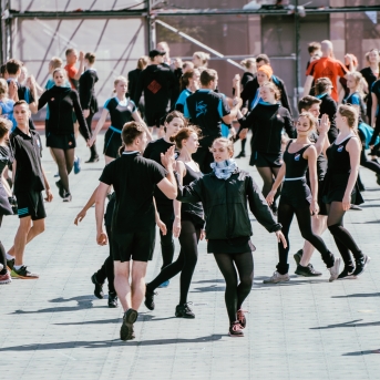 Dancis mēģinājumos Daugavas stadionā - Foto Jurģis Rikveilis