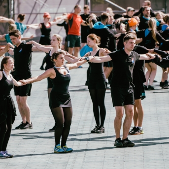 Dancis mēģinājumos Daugavas stadionā - Foto Jurģis Rikveilis