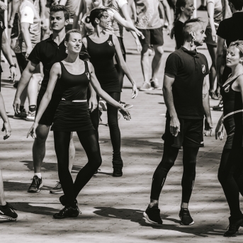 Dancis mēģinājumos Daugavas stadionā - Foto Jurģis Rikveilis