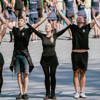 Dancis mēģinājumos Daugavas stadionā - Foto Jurģis Rikveilis