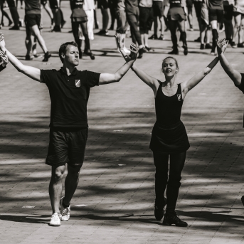 Dancis mēģinājumos Daugavas stadionā - Foto Jurģis Rikveilis