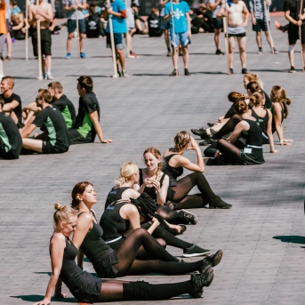Dancis mēģinājumos Daugavas stadionā - Foto Jurģis Rikveilis