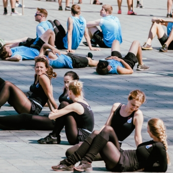 Dancis mēģinājumos Daugavas stadionā - Foto Jurģis Rikveilis