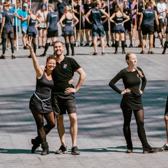 Dancis mēģinājumos Daugavas stadionā - Foto Jurģis Rikveilis