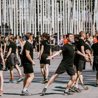 Dancis mēģinājumos Daugavas stadionā - Foto Jurģis Rikveilis