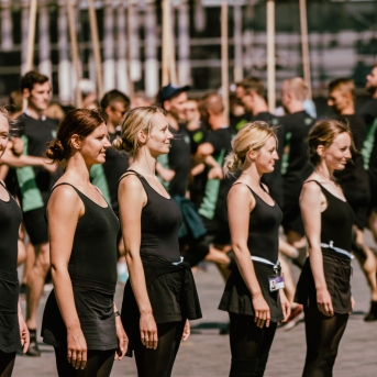 Dancis mēģinājumos Daugavas stadionā - Foto Jurģis Rikveilis