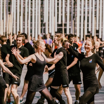 Dancis mēģinājumos Daugavas stadionā - Foto Jurģis Rikveilis