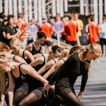 Dancis mēģinājumos Daugavas stadionā - Foto Jurģis Rikveilis