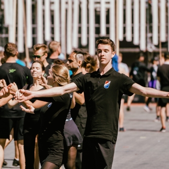 Dancis mēģinājumos Daugavas stadionā - Foto Jurģis Rikveilis