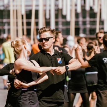 Dancis mēģinājumos Daugavas stadionā - Foto Jurģis Rikveilis
