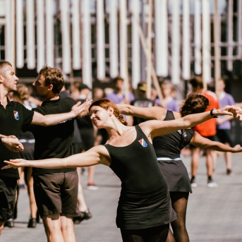 Dancis mēģinājumos Daugavas stadionā - Foto Jurģis Rikveilis