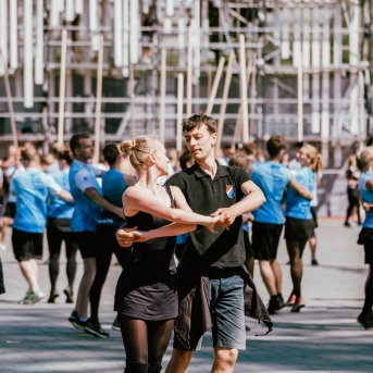 Dancis mēģinājumos Daugavas stadionā - Foto Jurģis Rikveilis