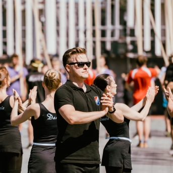 Dancis mēģinājumos Daugavas stadionā - Foto Jurģis Rikveilis