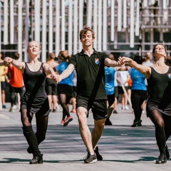 Dancis mēģinājumos Daugavas stadionā - Foto Jurģis Rikveilis