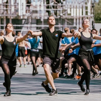 Dancis mēģinājumos Daugavas stadionā - Foto Jurģis Rikveilis
