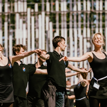 Dancis mēģinājumos Daugavas stadionā - Foto Jurģis Rikveilis