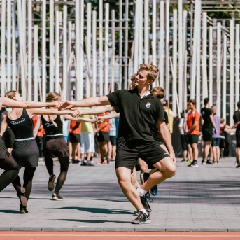 Dancis mēģinājumos Daugavas stadionā - Foto Jurģis Rikveilis