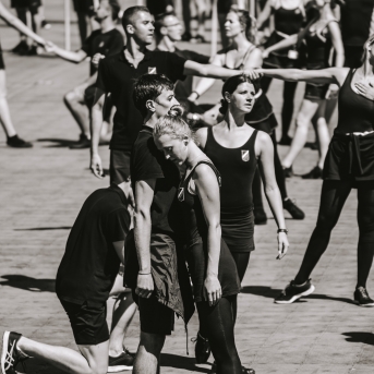 Dancis mēģinājumos Daugavas stadionā - Foto Jurģis Rikveilis