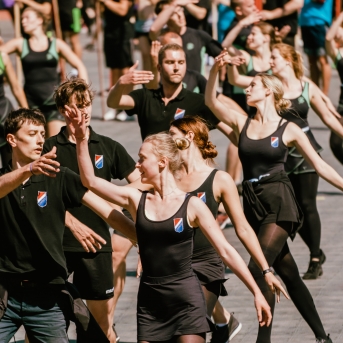 Dancis mēģinājumos Daugavas stadionā - Foto Jurģis Rikveilis