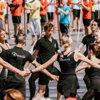Dancis mēģinājumos Daugavas stadionā - Foto Jurģis Rikveilis