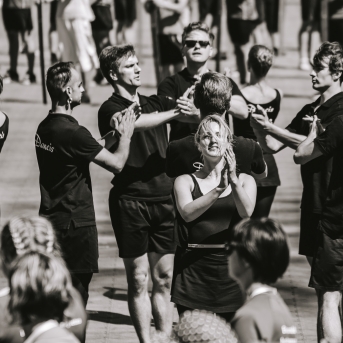 Dancis mēģinājumos Daugavas stadionā - Foto Jurģis Rikveilis