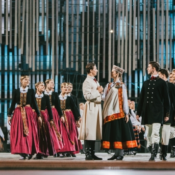 Dancis koncertā Daugavas stadionā - Foto Jurģis Rikveilis & palīgi