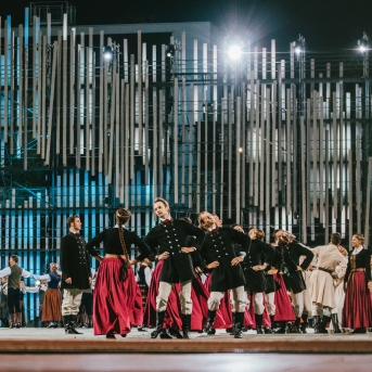 Dancis koncertā Daugavas stadionā - Foto Jurģis Rikveilis & palīgi