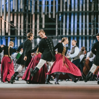 Dancis koncertā Daugavas stadionā - Foto Jurģis Rikveilis & palīgi