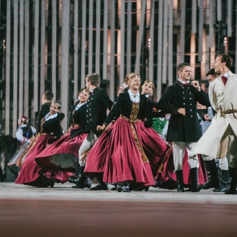 Dancis koncertā Daugavas stadionā - Foto Jurģis Rikveilis & palīgi