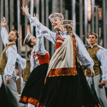 Dancis koncertā Daugavas stadionā - Foto Jurģis Rikveilis & palīgi